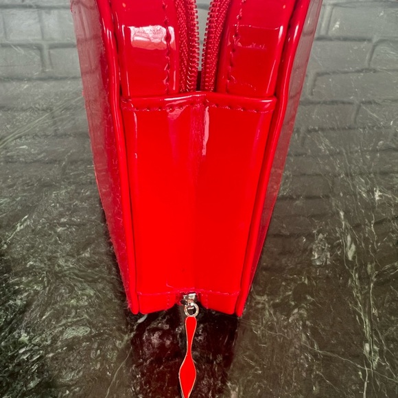 Christian Louboutin Patent Red Case Vip Gift
Box Zipper - Picture 5 of 7